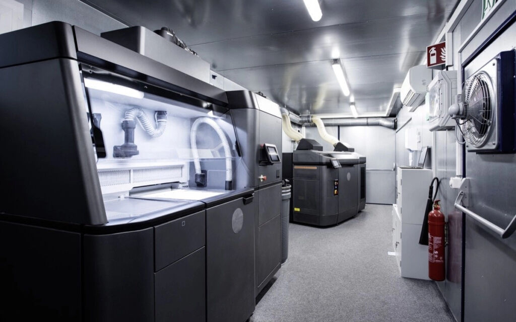 Daimler Bus. Centro de Impressão 3D Móvel. Fonte: 3dprintingmedia.