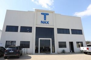 t-nax